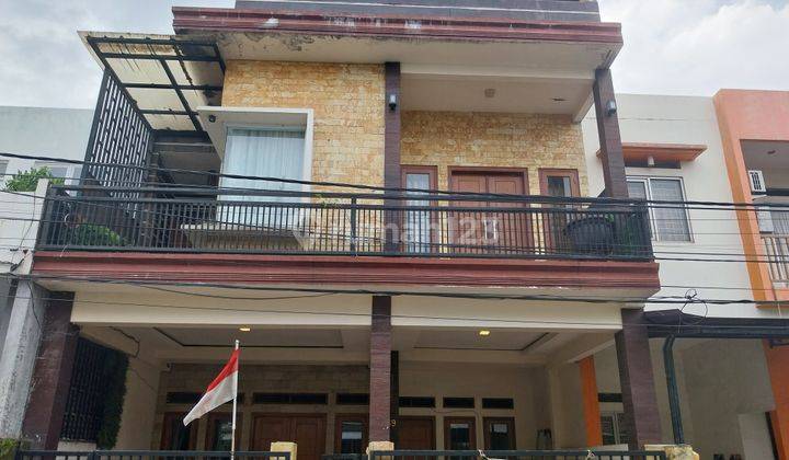 Rumah Murah 3 Lantai Di Taman Royal Jl Pinus Kota Tangerang 1