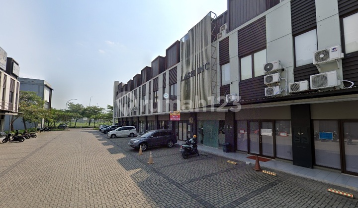 3-Storey Linked Shophouse BSD Vanya Park Pagedangan Tangerang Banten 2