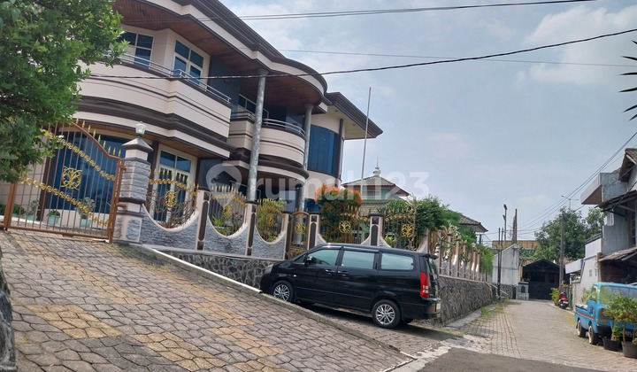 Rumah Mewah Dekat Alam Sutra Kunciran Cipondoh Tangerang 2