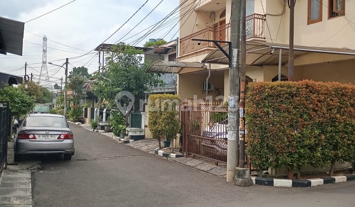 Rumah Hook 2Lantai di Jual Cepat D Karang Tengah 2