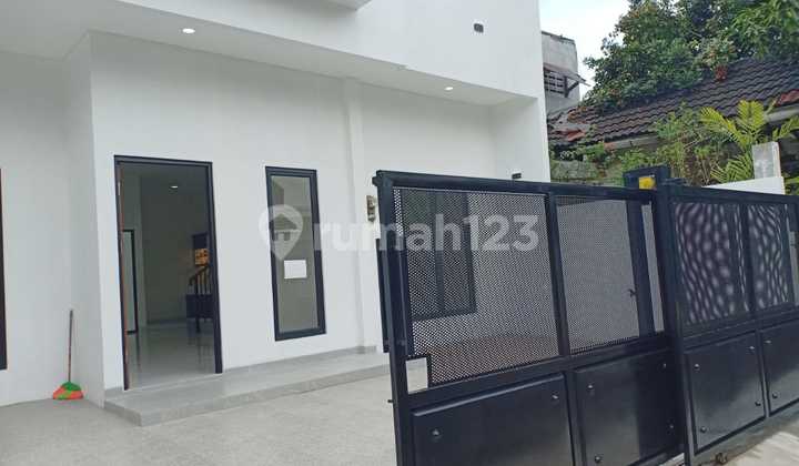 Dijual Cepat Rumah Baru di Kencana Loka Bsd City 2