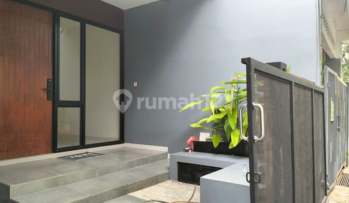 Dijual Cepat Rumah di Kencana Loka Bsd City 2