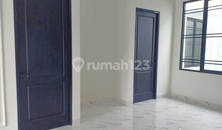 Dijual Cepat Rumah di Taman Crysant BSD CITY 2