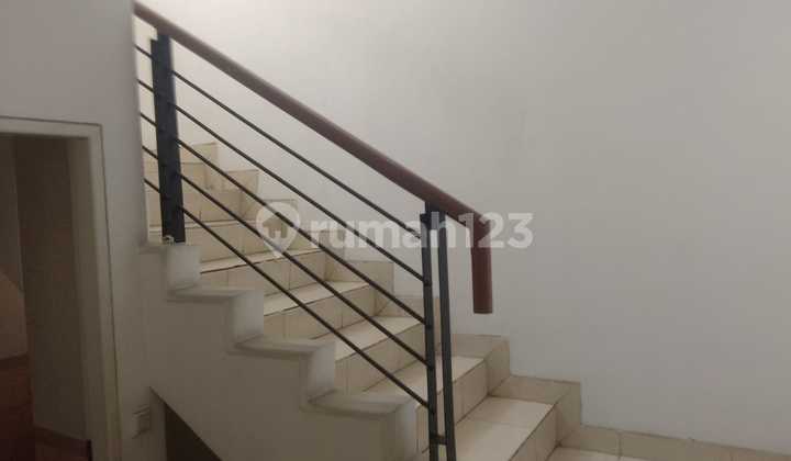 Dijual Cepat Rumah di Cluster Vailles Bsd City  2