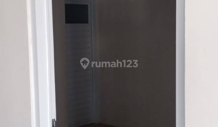 Rumah scandinavian lokasi pinggir jalan bebas banjir 4