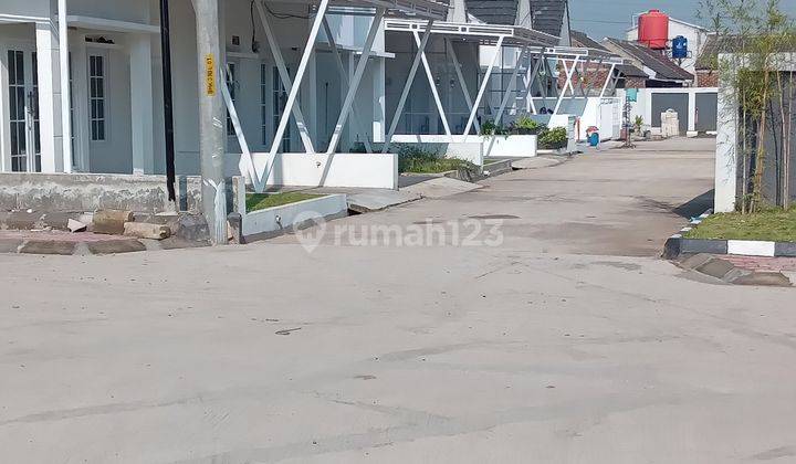 Rumah scandinavian lokasi pinggir jalan bebas banjir 8