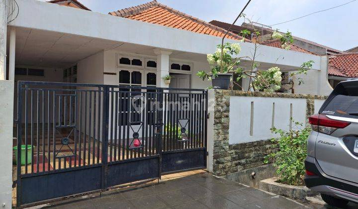 Disewakan Rumah 2 Lantai Larangan Tanggerang 1