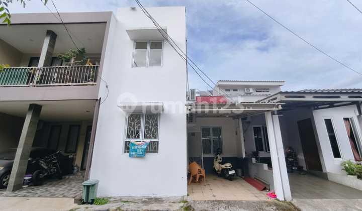 Rumah 1.5 Lantai Rapi Siap Huni Di Cluster Raha Raya