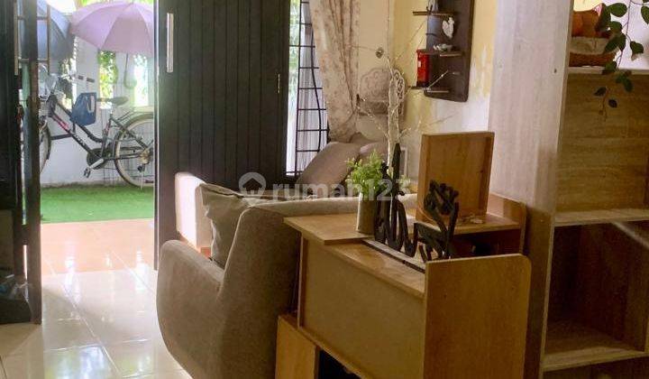 Rumah Dalam Komplek 2 Lantai Rapih Siap Huni Lokasi Strategis Di Graha Raya Bintaro 2