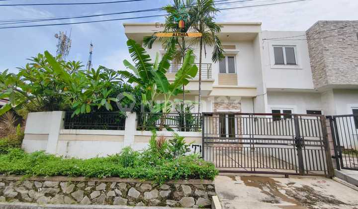 Rumah 2 Lantai Posisi Hook Di Pesanggrahan Jakarta Selatan .