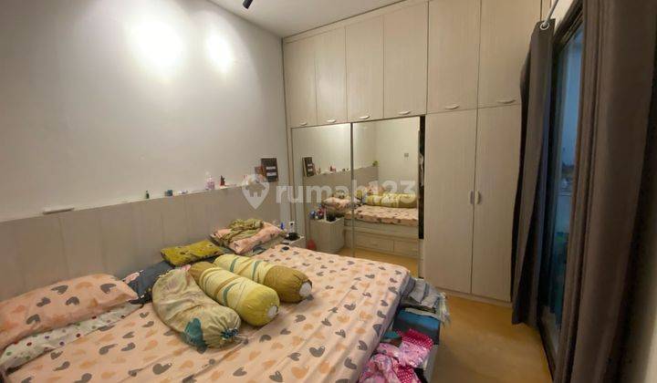 kamar tidur rumahsiap huni dalam komplek puri