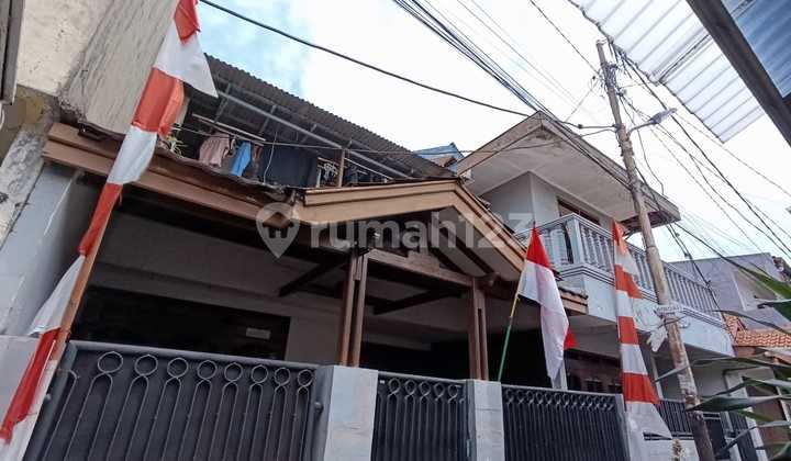 Dijual Rumah Cocok Untuk Kos2an Lokasi Strategis Di Daerah Kebayoran Lama, Jakarta Selatan