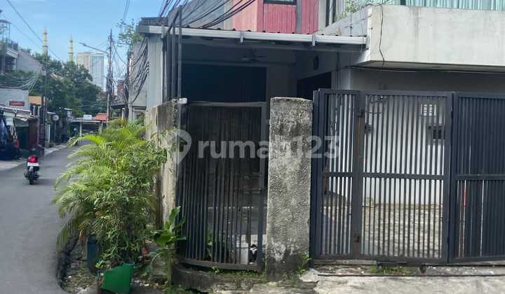 Dijual Rumah Tinggal Posisi Hoek Lokasi Cocok Untuk Kost-kostan Dan Usaha Di Daerah Kebayoran Lama, Jakarta Selatan 2