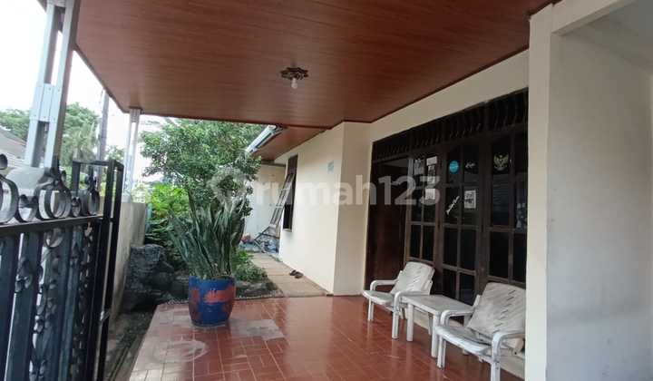 Di Jual Rumah model lama 2lt di Jl Cengkeh  Larangan Selatan Tangerang. Komp Kembang Larangan, Larangan Selatan Tangerang. 