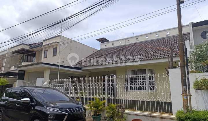 For Sale 2-Story House Ready to Occupy Quiet Location on Jl. Cendrawasih, Bintaro Sector 1 2