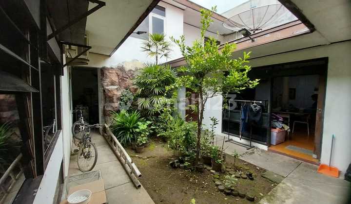 For Sale 2-Story House Located in Manahan, Solo, Central Java