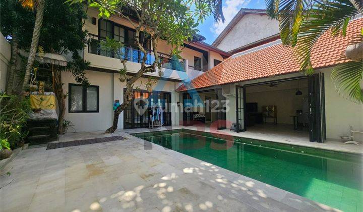 Dijual Dan Disewakan Villa 2 Lantai Lokasi Umalas Kerobokan Badung, Bali 1