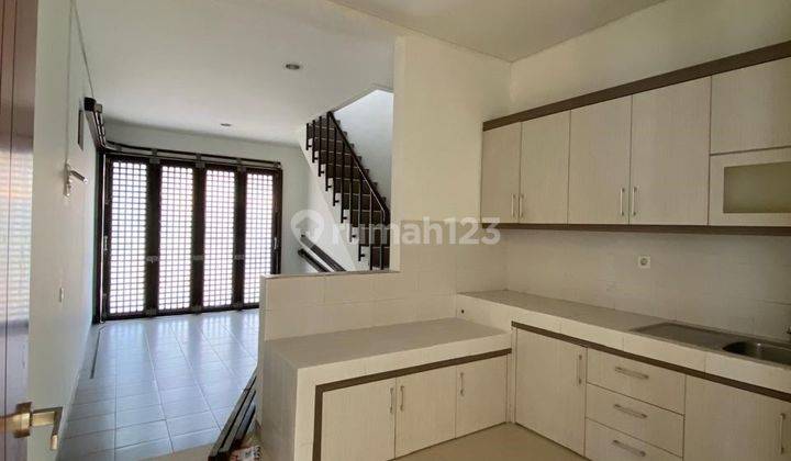 Dijual Rumah Siap Huni di De Park Bsd Clust. De Na Ara 1