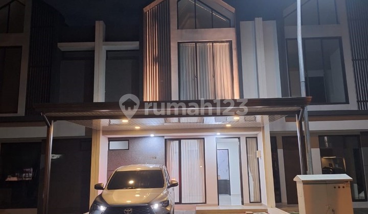 Modern style house for rent in Sektor 7-Bintaro complex.
