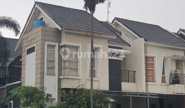 For Sale Fast 2-Story House Hoek Cluster Fluorite Gading Serpong 2