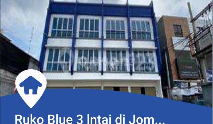 Ruko Biru 3 1/2 modern dgn rolling door cocok untuk kntor 1