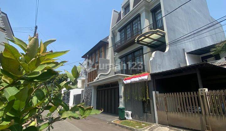 Rumah 1 /12 Lntai Siaphuni Dgn Good Garden Di Pondok Indah 2