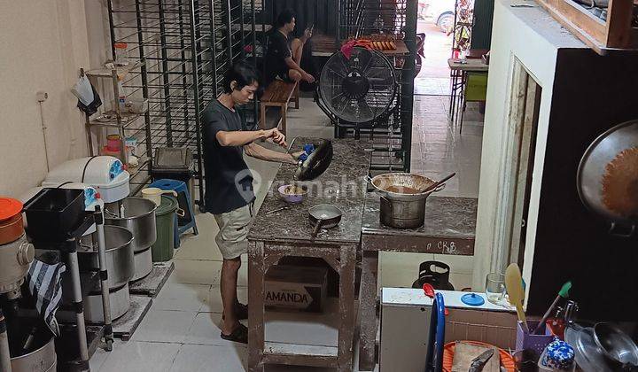 Ruko Donuts Model Kekinian Pinggir Jln Besar Merpati Raya 2