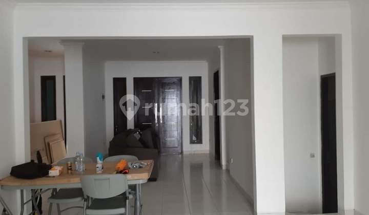 Rumah Bagus 2 Lantai di Kota legenda Cibubur Rumah Bagus 2 Lantai di Kota legenda Cibubur