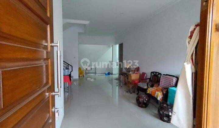 Rumah Baru 3 Lantai di Taman Meruya Ilir Kembangan  Jakarta Barat 1