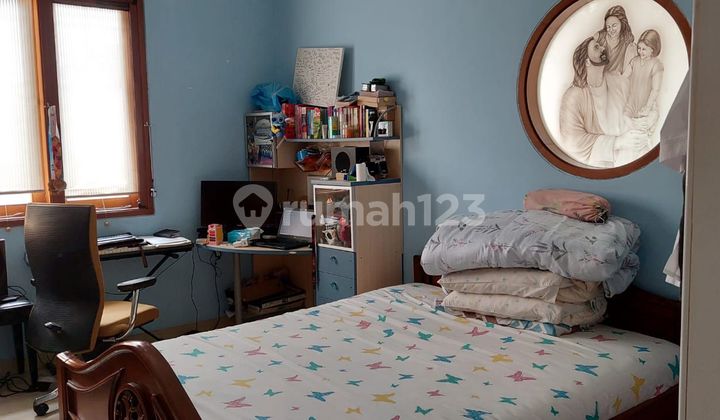 Rumah 2 Lantai di Komplek Metro Permata Jkt Barat 2