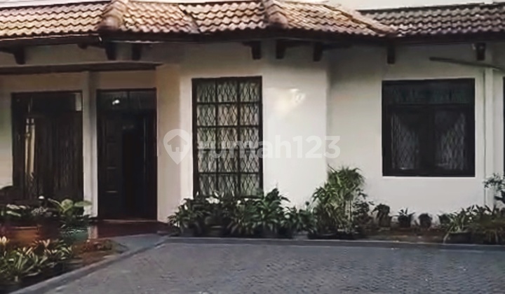 Rumah Besar 2 Lantai di Pondok Labu Jkt Selatan Rumah Besar 2 Lantai di Pondok Labu Jkt Selatan