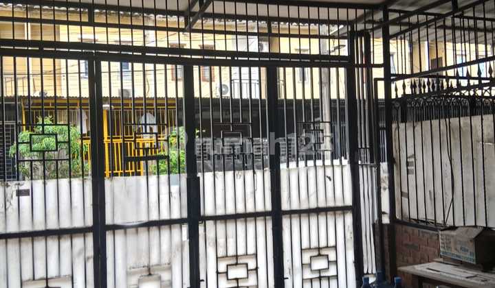 Jual Murah Rumah 3 Lantai Di Perumahan Puri Kamal 2