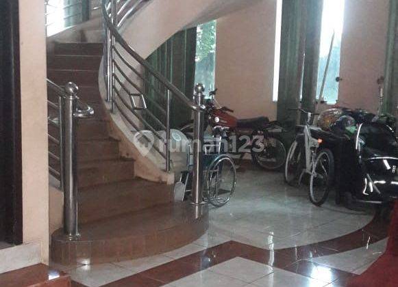 Rumah Besar 2 Lantai Di Kavling Dki Jkt Barat 1