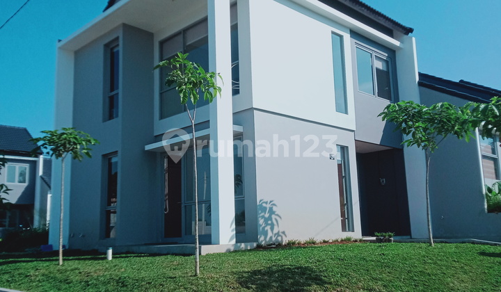 Rumah modern 2 lantai di dekat Univ UNPAD, ITB  1