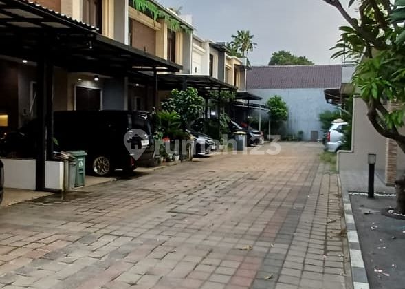 Dijual Rumah semi furnished dekat Toll dan Mall di Pondok Labu 2