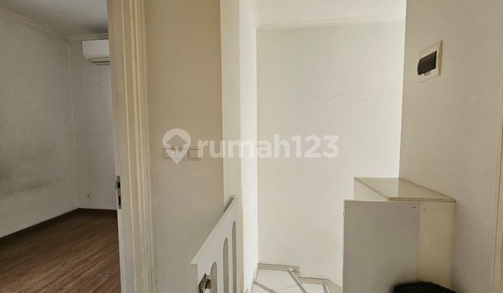 Rare Find, Leora Alam Sutera Cluster House Already Renovated Backyard 2