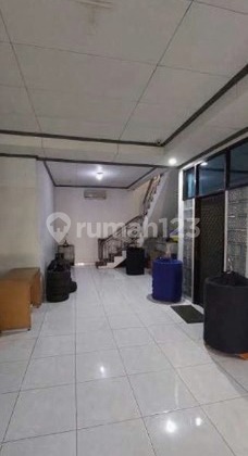 House includes 4 air conditioners, south-facing in Taman Duta Garden. 2