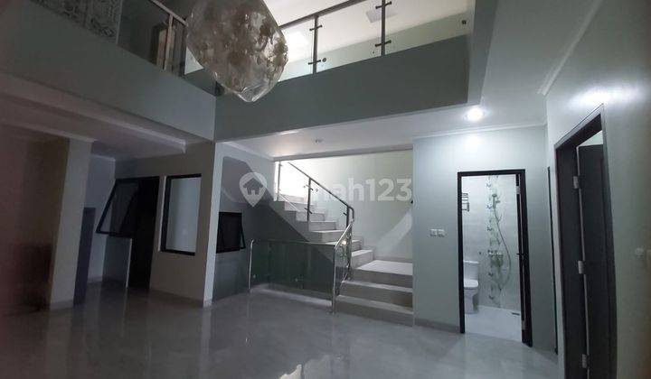 Dijual Rumah 2 Lantai di Puri Indah, Jakarta Barat 1