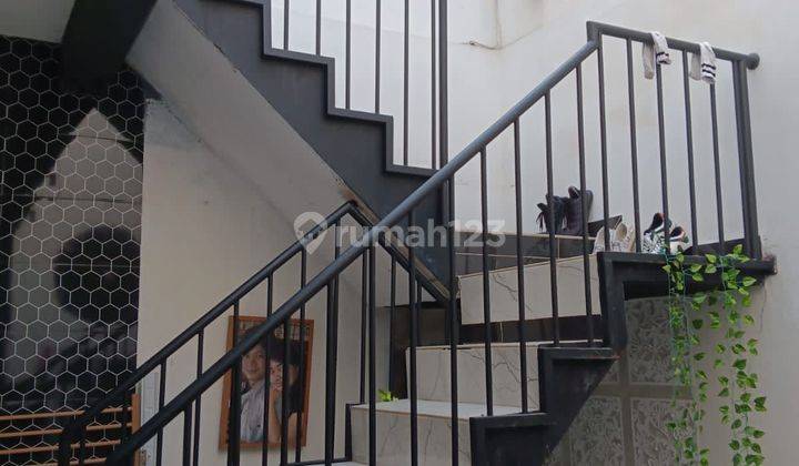 Rumah 2 Lantai Kondisi Bagus Unfurnished Tomang, Jakarta Barat 2