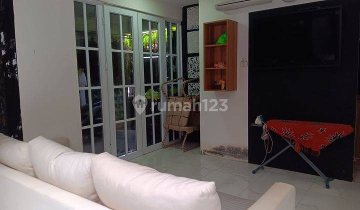 Rumah 2 Lantai Kondisi Bagus Unfurnished Tomang, Jakarta Barat 1