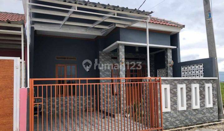 Rumah Cantik Minimalis Modern lokasi bebas banjir