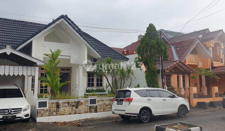 Rumah Premium Baru 5 Menit Ugm, SHM Siap Balik Nama