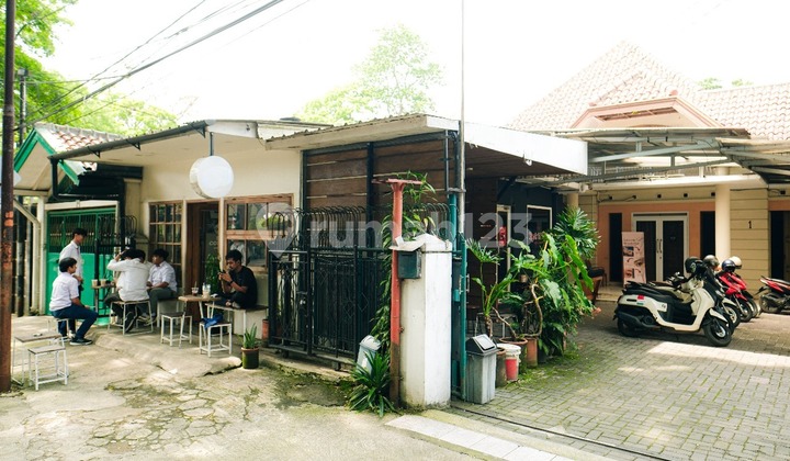 Dijual Rumah Strategis Sayap Riau Bandung Tengah Kota 