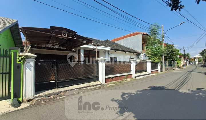 Rumah Dibawah Harga Pasar Lokasi Strategis Di Buah Batu Bandung Kota SHM Rumah Dibawah Harga Pasar Lokasi Strategis Di Buah Batu Bandung Kota SHM