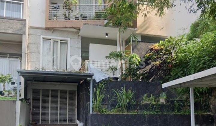 Jarang Ada!! Rumah Mewah Murah View Kota Bandung di Bandung Utara Cigadung SHM