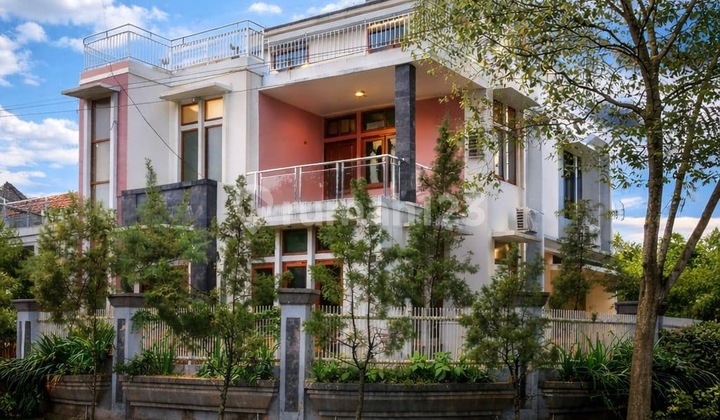 Rumah Mewah di Batununggal Siap Huni Murah Jarang Ada SHM