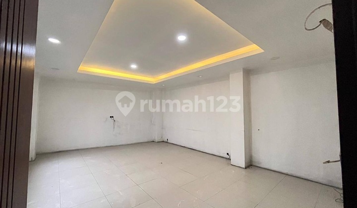 For Sale: Former Hotel Mainroad Gatsu Building, Strategically Located in the Center of Bandung City 2