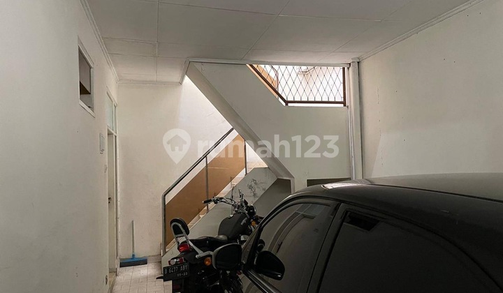 Rarely Available Strategic House on Supratman Wing, Central Bandung, SHM 2