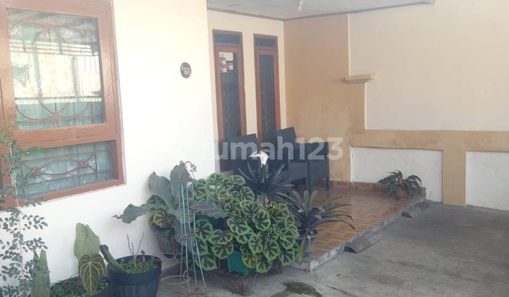 Strategic House in Turangga, Central Bandung with SHM 2