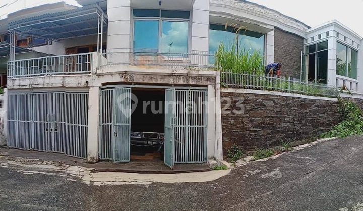 Dijual Rumah Mewah Strategis Dalam Komplek Padasuka Bandung Kota 2